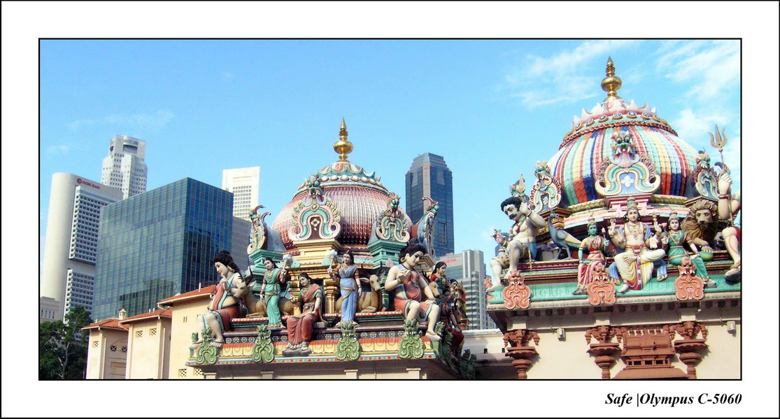 2005 - 06 - Temple Sri Mariamman 05.JPG